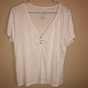 White American Eagle tee